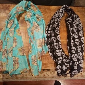 2 Skull scarves
